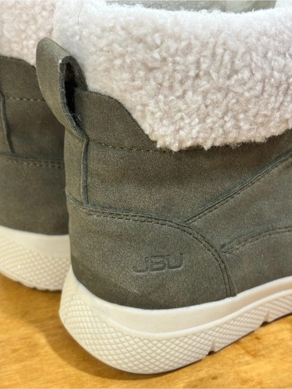 JBU by Jambu Freeze Women’s Size 7 Olive Faux Fur Lace Up Winter Boots